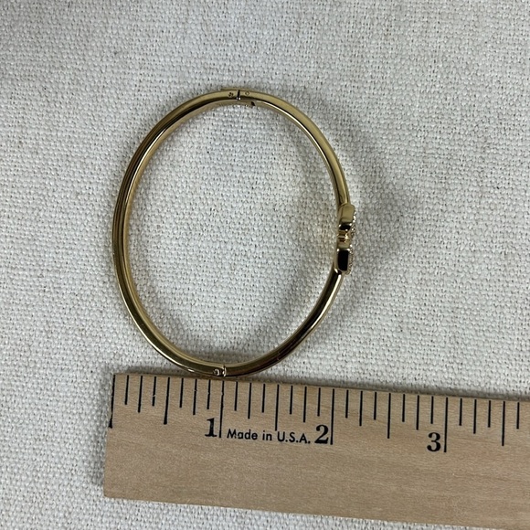 Fossil Bangle Bracelet Crystal Pave Flower Gold Tone Hinged Signed Fossil Logo - Picture 9 of 9